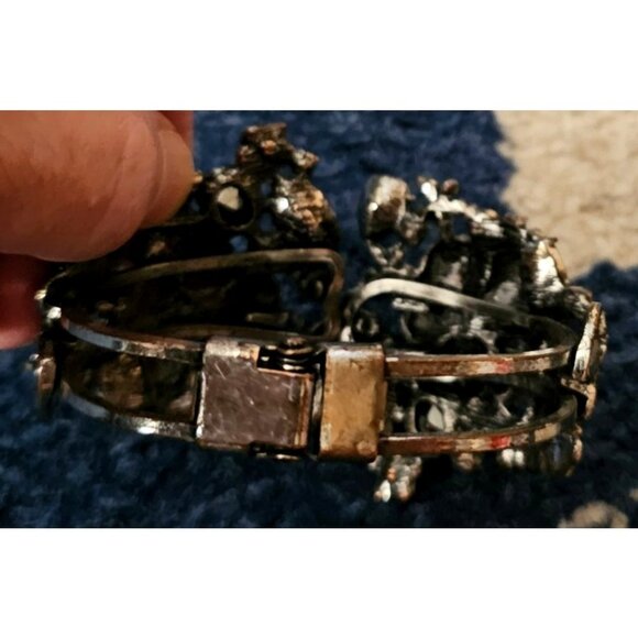 Vintage Floral Crystal Cuff Bracelet With Rhinestones & Gemstones - Picture 4 of 4